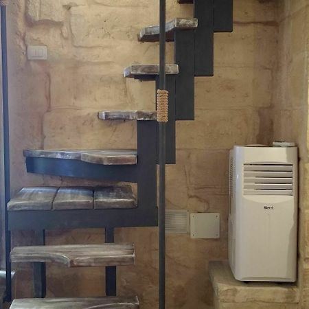Shabby Chic House Lecce Apartment ภายนอก รูปภาพ