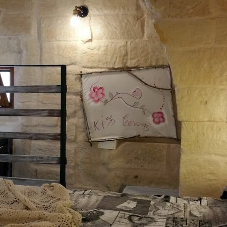 Shabby Chic House Lecce Apartment ภายนอก รูปภาพ